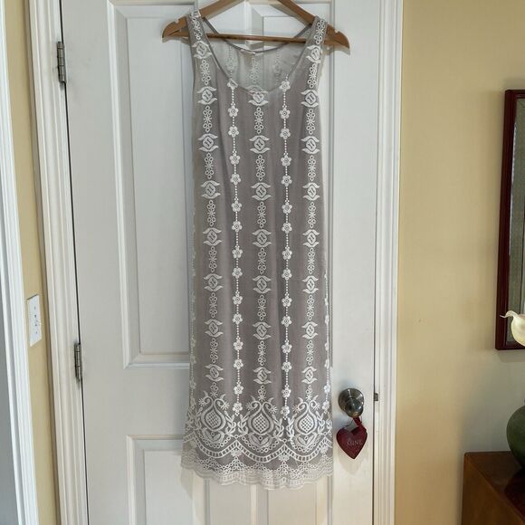 Sundance Silk Overlay Embroidered Dress Womens Size S Romantic Fairy Gray EUC - Picture 16 of 16